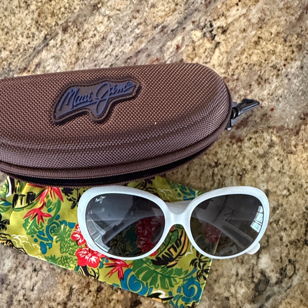 Maui Jim  White Sunglasses with Brown Case - Picture 2 of 3